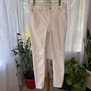FREE PEOPLE - Distressed Ripped White Denim Skinny Jeans